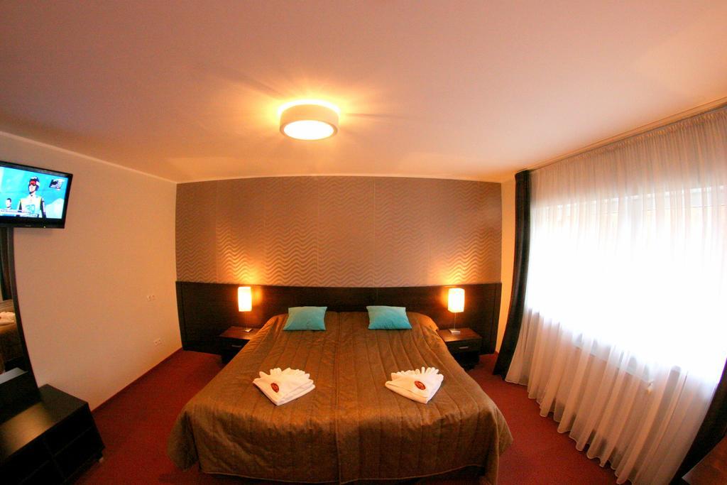 Hotel I Restauracja Zloty Las Room photo