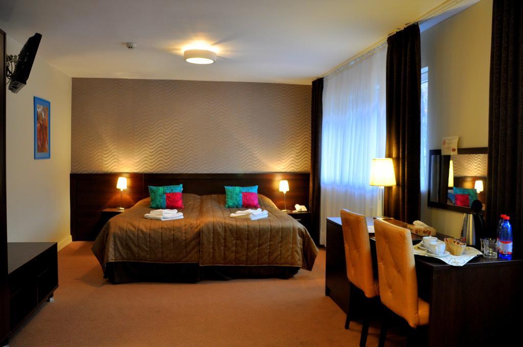 Hotel I Restauracja Zloty Las Room photo